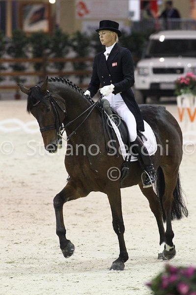 JORGENSEN_FBW DE VITO_MILANO_2011_SS3_0210.jpg